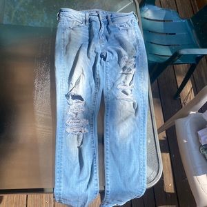 american eagle ripped skinny jean